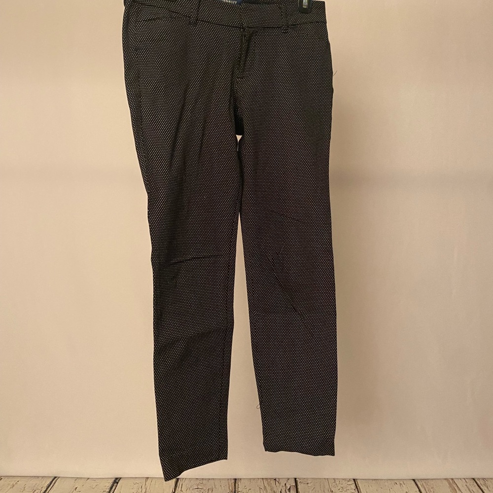 Old Navy size 4 navy polka dot skinny pants